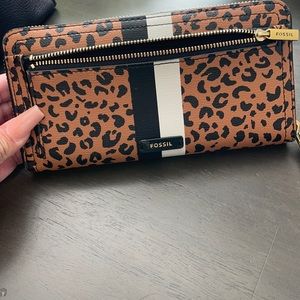 Beautiful leopard fossil wallet